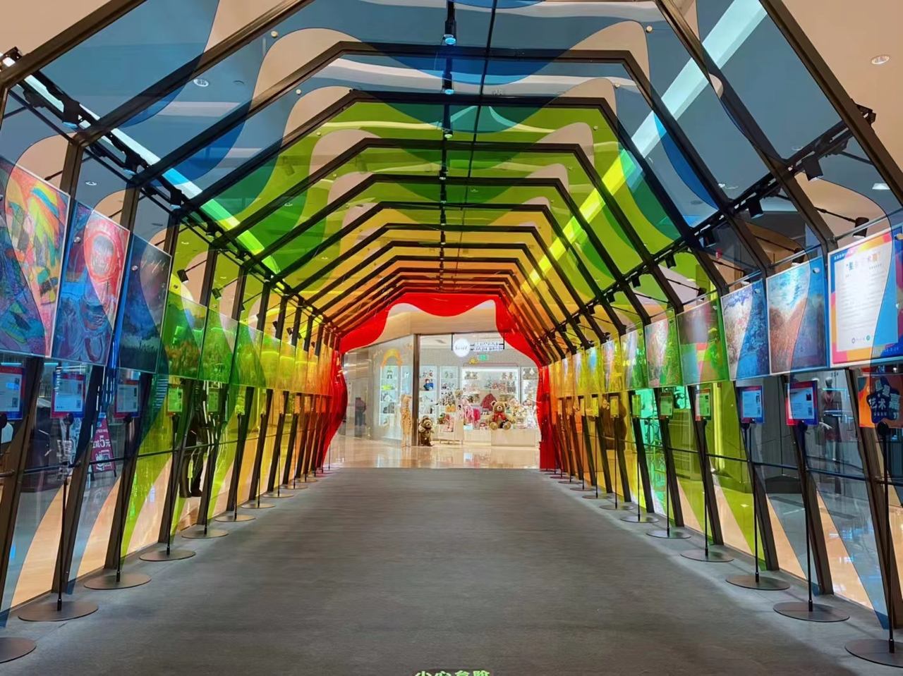 亚克力工程装饰商场走廊七彩吊顶 图片 5